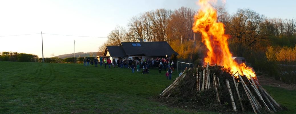 Osterfeuer22Hdr